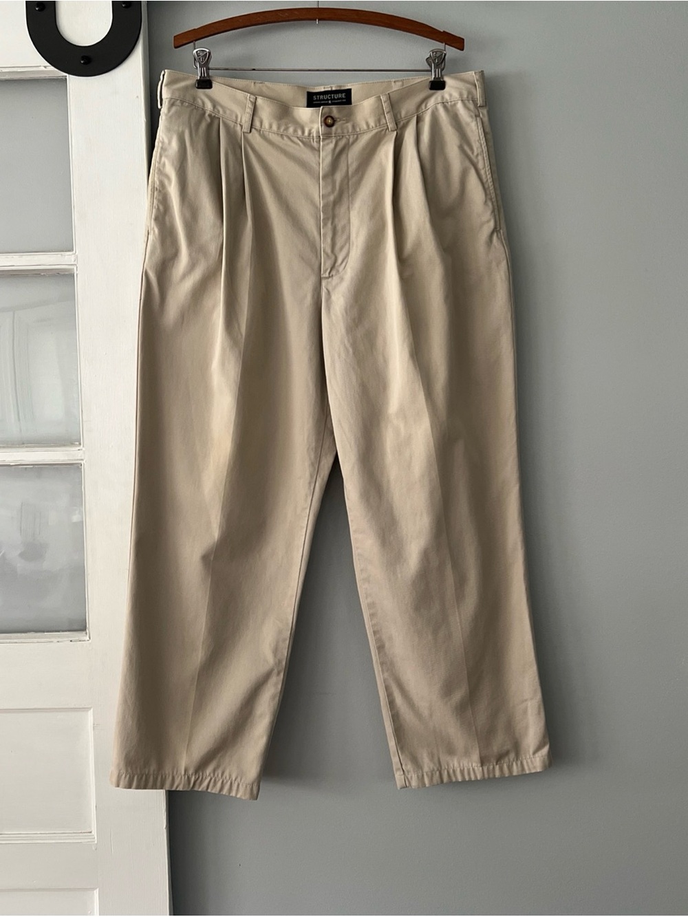 Structure Men's Beige/Cream Pleated Chino Pants